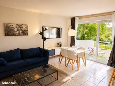 t2 meublé annecy + balcon – place de parking