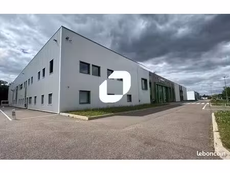 local d'activité 4 728 m²