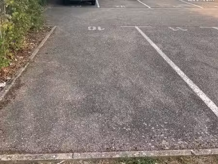 parking le petit​-​quevilly 76140 quartier bruyères