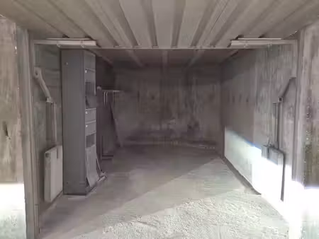 vends garage sécurisé
