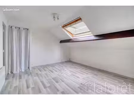 studio 1 pièce 33 m²