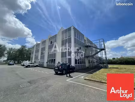 bureaux 1560 m² chauray