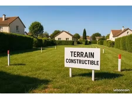 recherche terrain constructible 150m2 environ