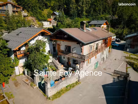 maison de village avec beaucoup de cachet et d’histoire