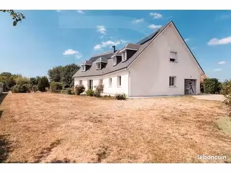 maison 10 pièces 235 m²