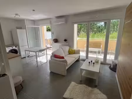 rare - location studio neuf meublé + terrasse + box fermé dans résidence sécurisée avec cl