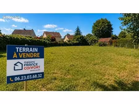 terrain 803 m² torcy