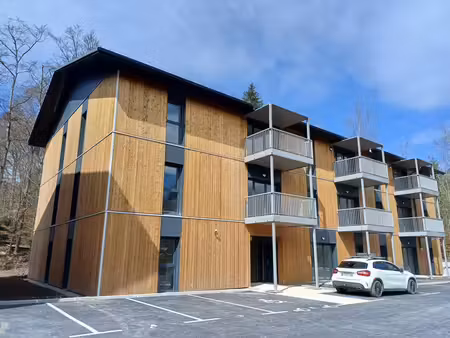 t2 avec jardin  un box et un parking à chatillon sur cluses