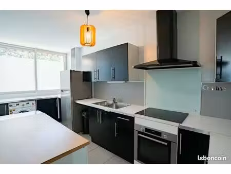 appartement t3 - 60 m² - rdc surélevé - avec cave à pertuis