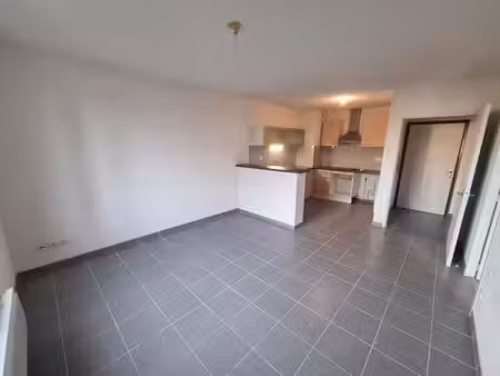 à louer - saint-jean - appartement t2 de 39 m² dans résidence sécurisée