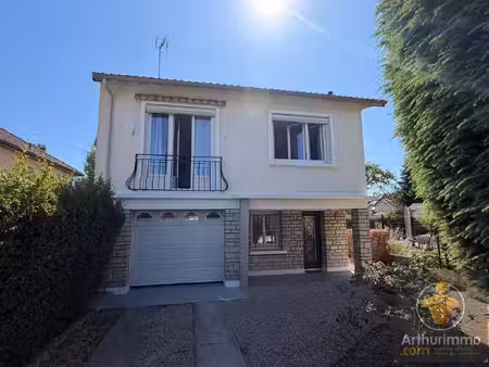 chelles – maison individuelle avec garage  dépendances et combles aménageables