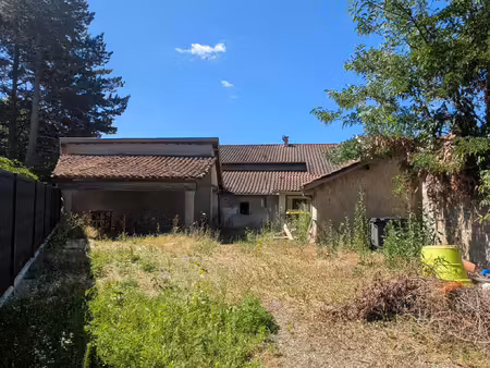 maison de village d'nviron 80 m2 à rénover