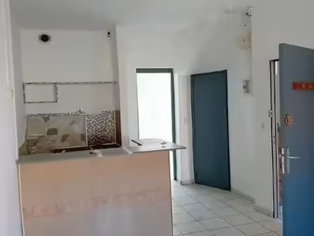 location appartement 2 pièces 33 m² à amiens (80000)  570 €