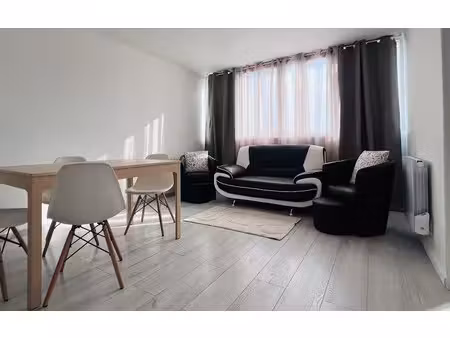 location meublée appartement 4 pièces 67 m² à sainte-foy-lès-lyon (69110)  1 150 €
