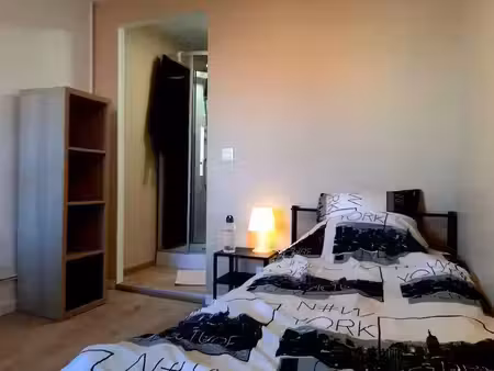 location meublée appartement 1 pièce 12 m² à tourcoing (59200)  350 €