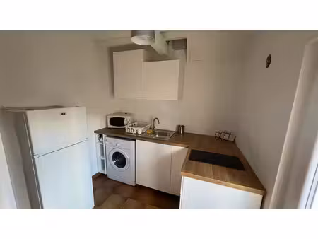 location meublée appartement 5 pièces 95 m² à villeurbanne (69100)  1 400 €