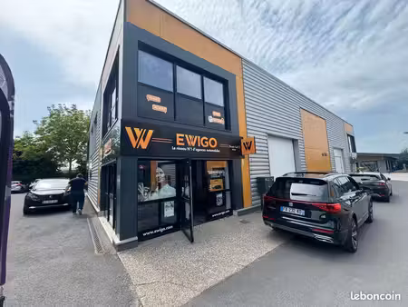 local commercial de 165m² zone activite belbeuf