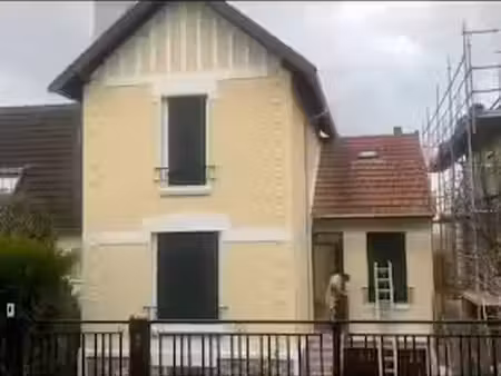 location meublée maison 5 pièces 125 m² à rueil-malmaison (92500)  4 000 €