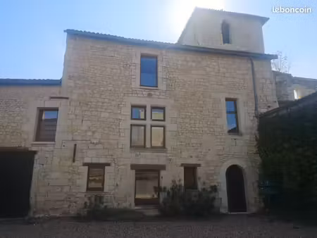 loue f2 centre loudun