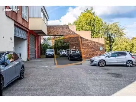 local d'activite 1678 m² noisiel
