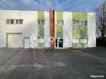 local d'activité 618 m²