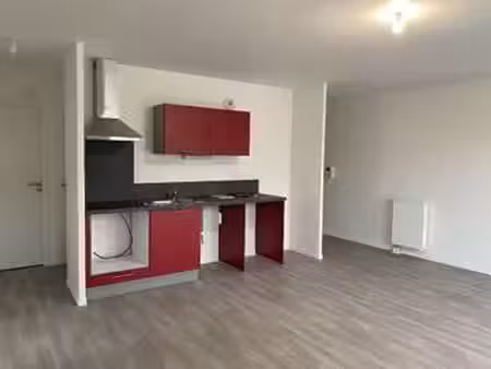 location appartement 3 pièces à pont-l'évêque (14130) : à louer 3 pièces / 59m² pont-l'évê