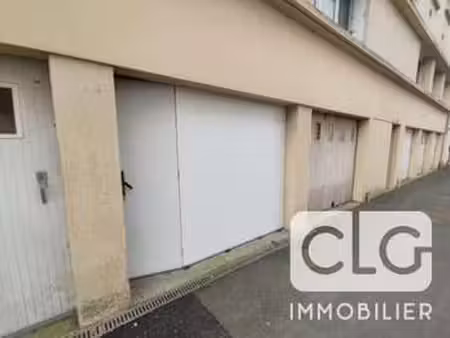 location garage box et parking à quimper (29000) : à louer / 16m² quimper