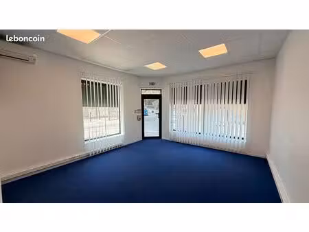 local commercial d’angle – emplacement stratégique – avignon - bureaux ou commerce