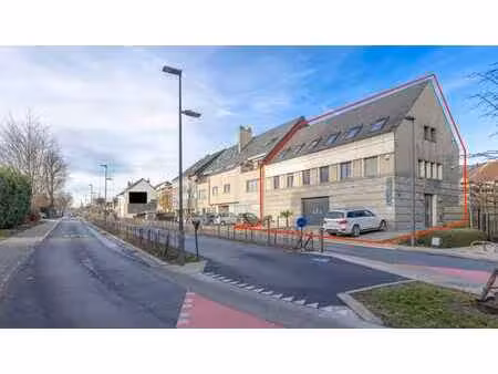 immeuble de bureaux avec parking et potentiel