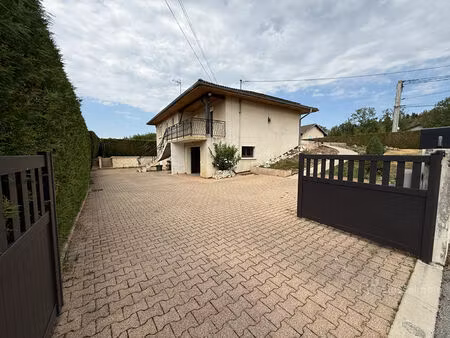 maison individuelle arbent 6 pièce(s) 152m2 dont 2 appartements sur terrain de 1042 m²