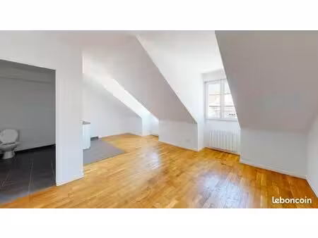 studio 2 pièces 32 m²