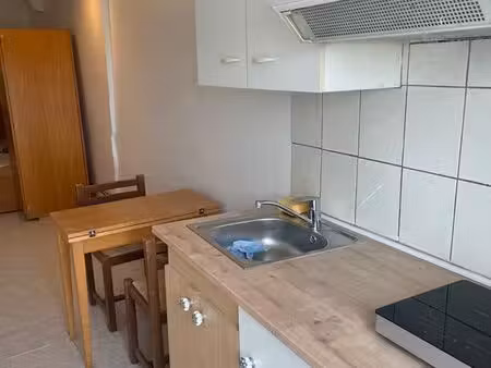 studio meublé une pièce