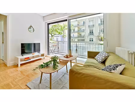 location meublée appartement 2 pièces 39 m² à paris 15ème (75015)  2 000 €
