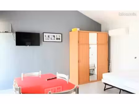 studio tout équipé – l'eau et internet inclus– proche blaye