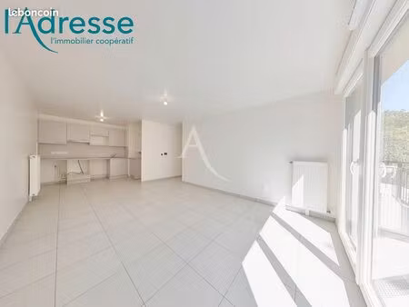 appartement 3 pièces 64 m²