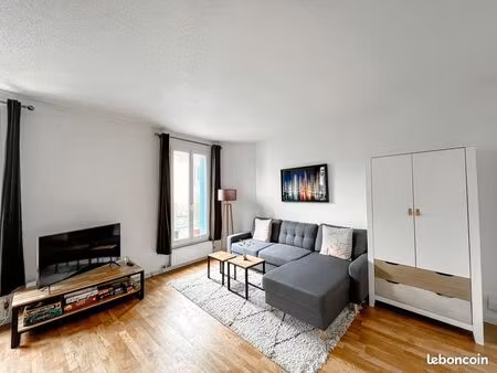 loue appartement – 2 / 3 pièces - 64m2 – courbevoie