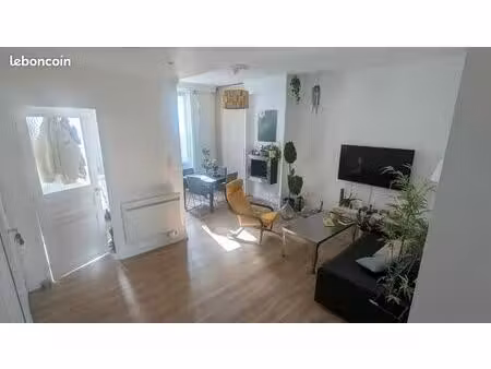 appartement - 3 pièces - 63m2 - balcon