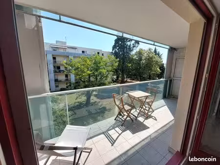 t1 bis meublé en plein centre de 33m2 refait à neuf avec balcon de 10m2