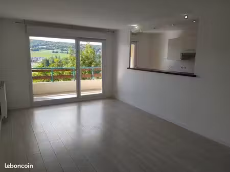 appartement t3 lumineux dans environnement calme