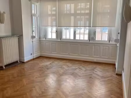 superbe appartement rénové de 136m² quartier contades à strasbourg