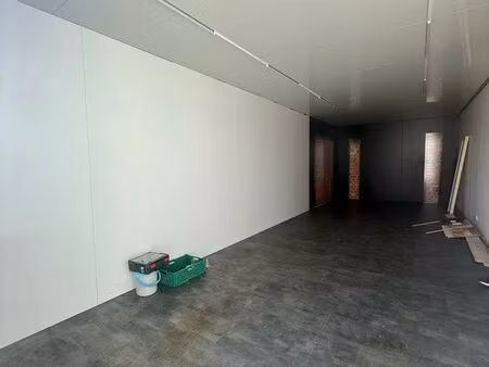 à louer – box / local de stockage / garage – 44 m²