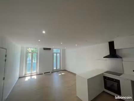 à louer – barjols – t3 traversant 63 m²