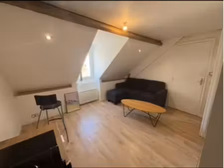 appartement meublé rénové – septembre à juin
