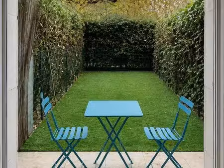 studio meublé et grand jardin