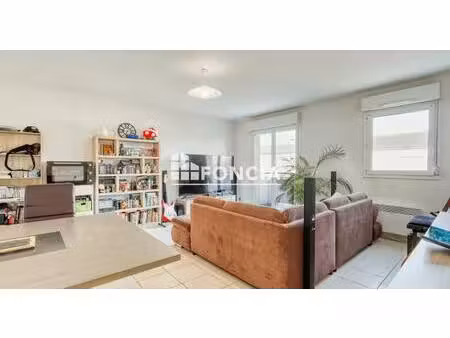 labastidette: t3 de 63 m2 + parking