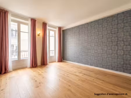 paris 2eme rue saint-denis - studio à fort potentiel à rénover