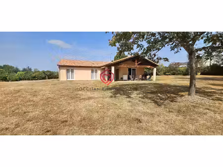 a saisir  maison de campagne de plain pied avec terrain