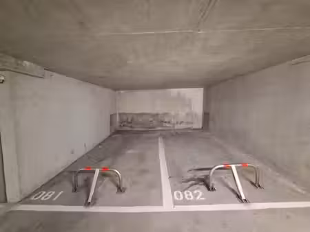 location parking à saint-laurent-du-var (06700)  210 €