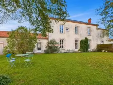 vente maison à nalliers (85370) : à vendre / 138m² nalliers