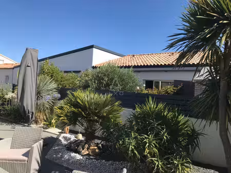 vente maison saint vincent sur jard  74m² 4 pièces 309 000€ avec garage